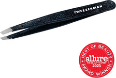 Tweezerman aligned tips demonstrate secure hair grabbing action