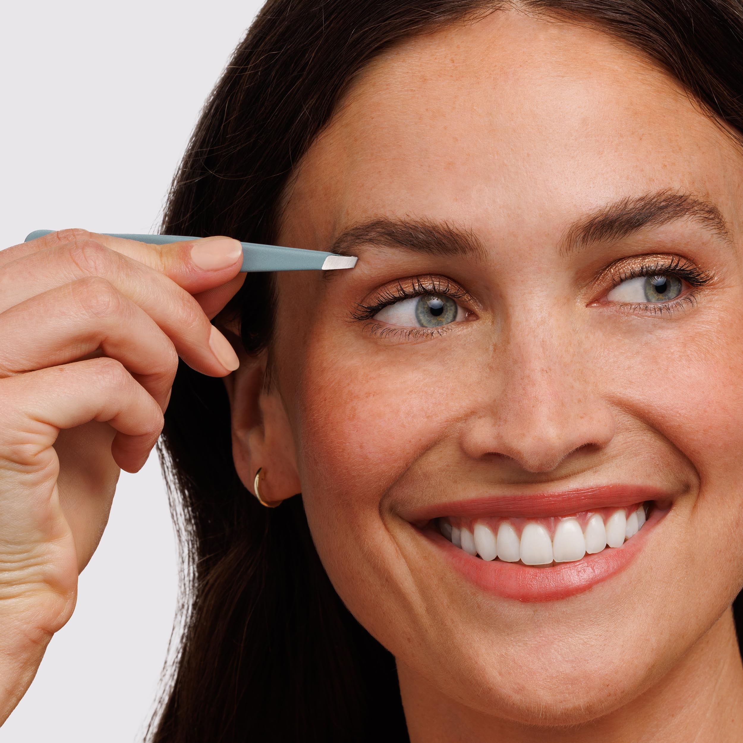 Tweezerman calibrated tension design offers comfortable control during hair removal