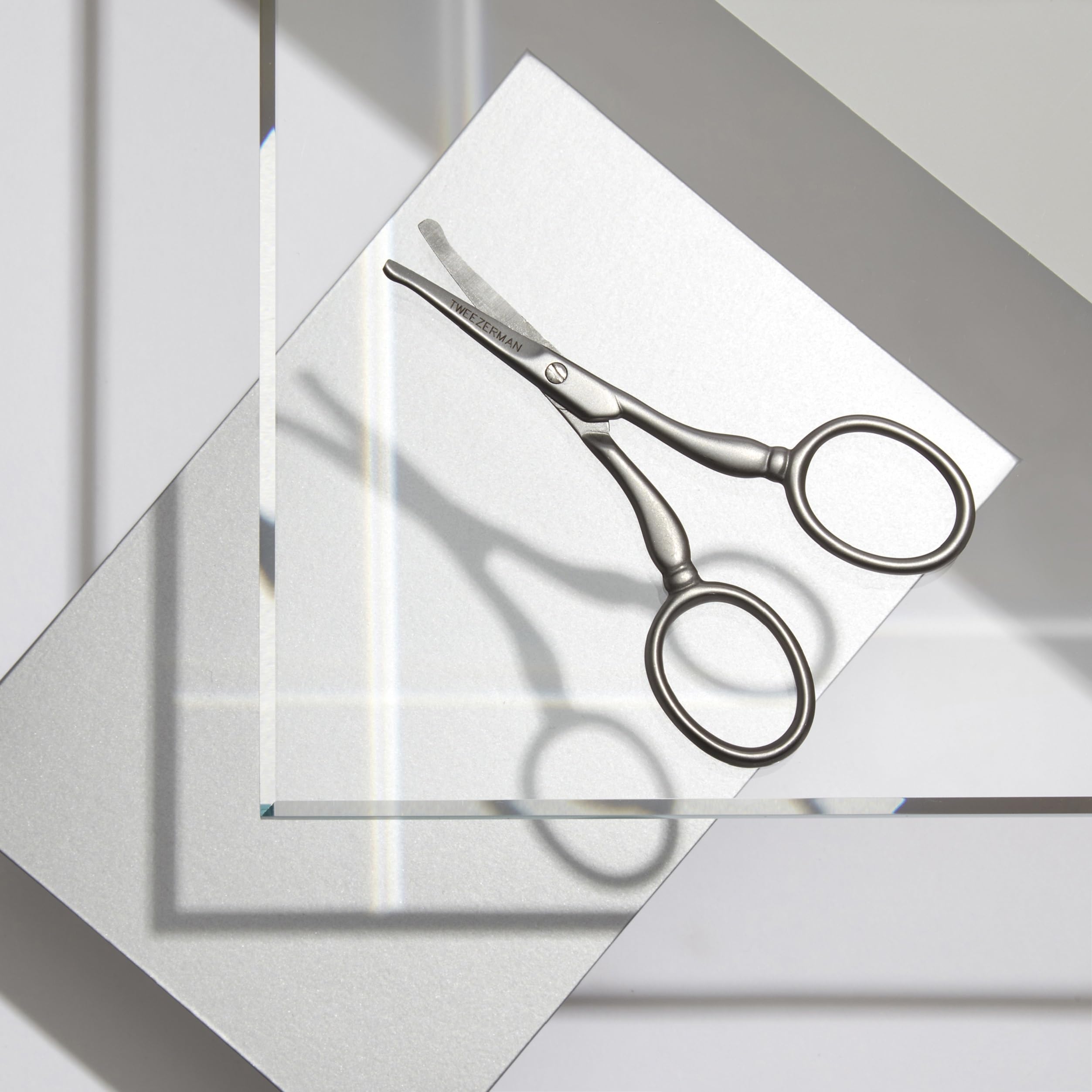 Ear hair grooming is safer thanks to the curved tip staying away from skin.