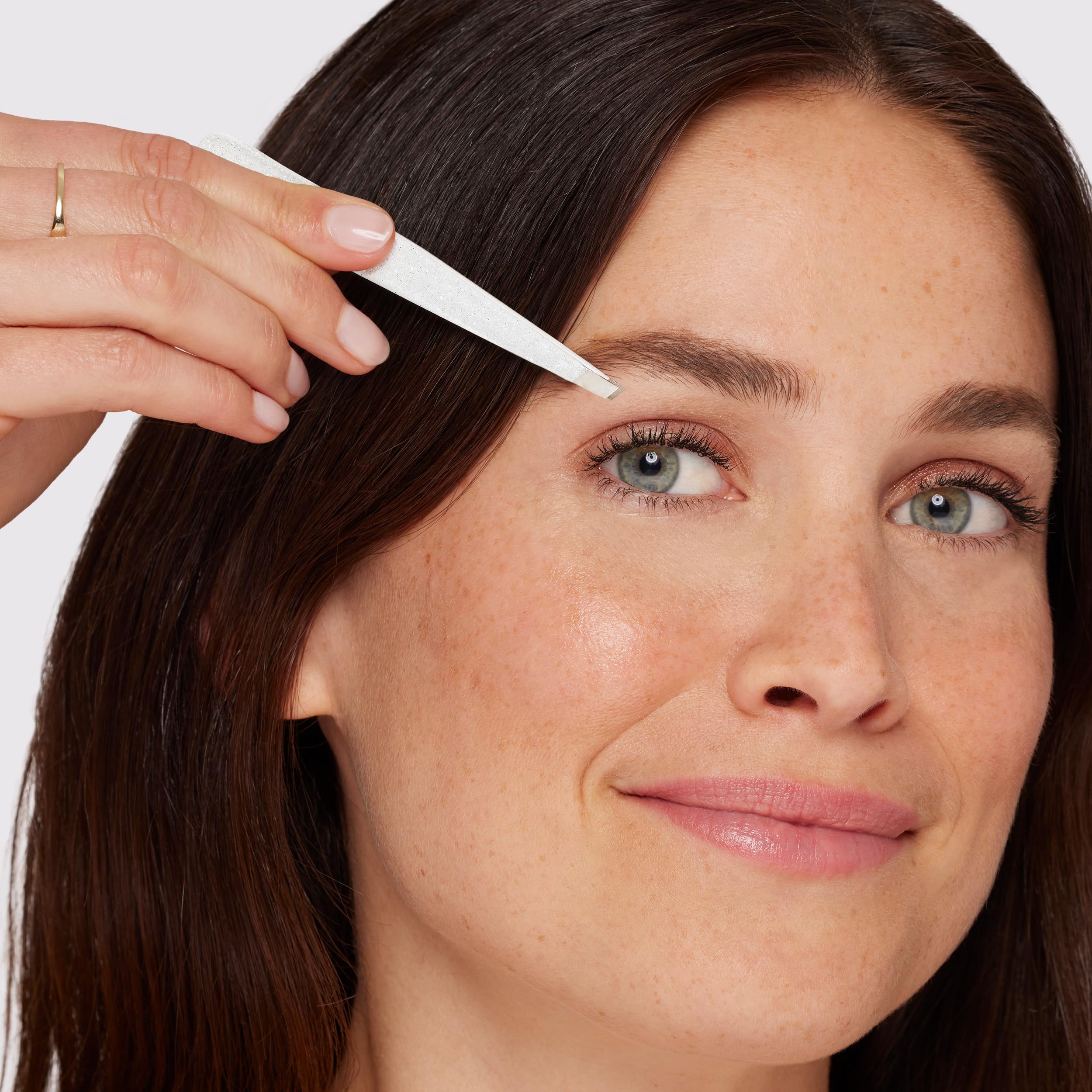 Tweezerman Moon Dust is a trusted tool for precise brow shaping.