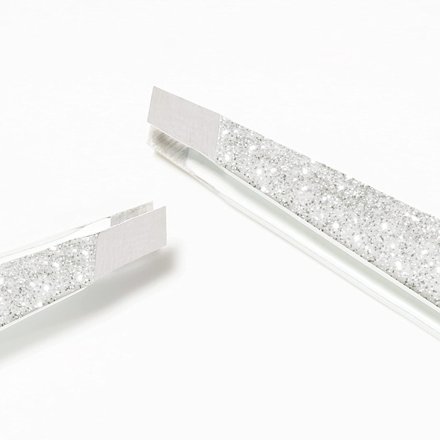 Prep tips improve comfort when using the Moon Dust Slant Tweezer.