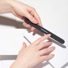 Tweezerman nail files pack 3 side view showing dual-grit design for versatile edges.