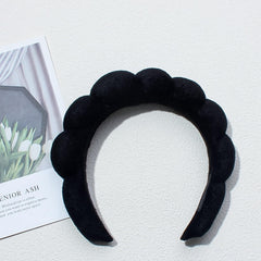 TYSSELY spa headband with flower and cloud design enhances skincare routine mood.