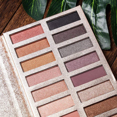 UCANBE Cosmos palette compact, gift-ready packaging for on-the-go touch-ups