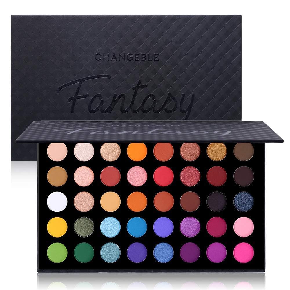 UCANBE eye palette front view with rich pigment for versatile looks