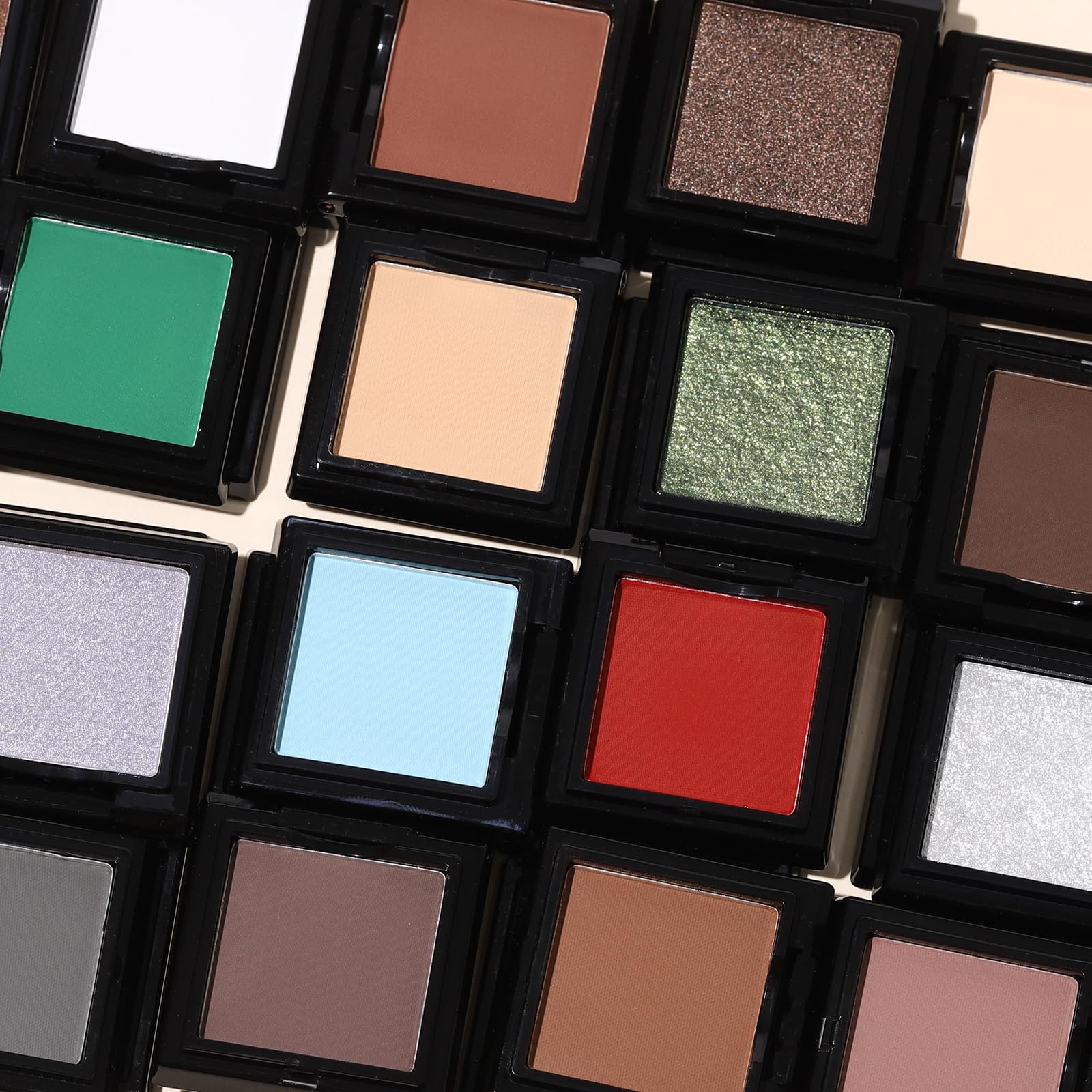 UCANBE Portable travel-friendly palette for on-the-go touch-ups