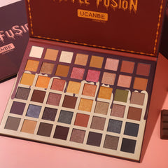 UCANBE Toffee Fusion Nude: sombras mate y sedosas para difuminar con facilidad.