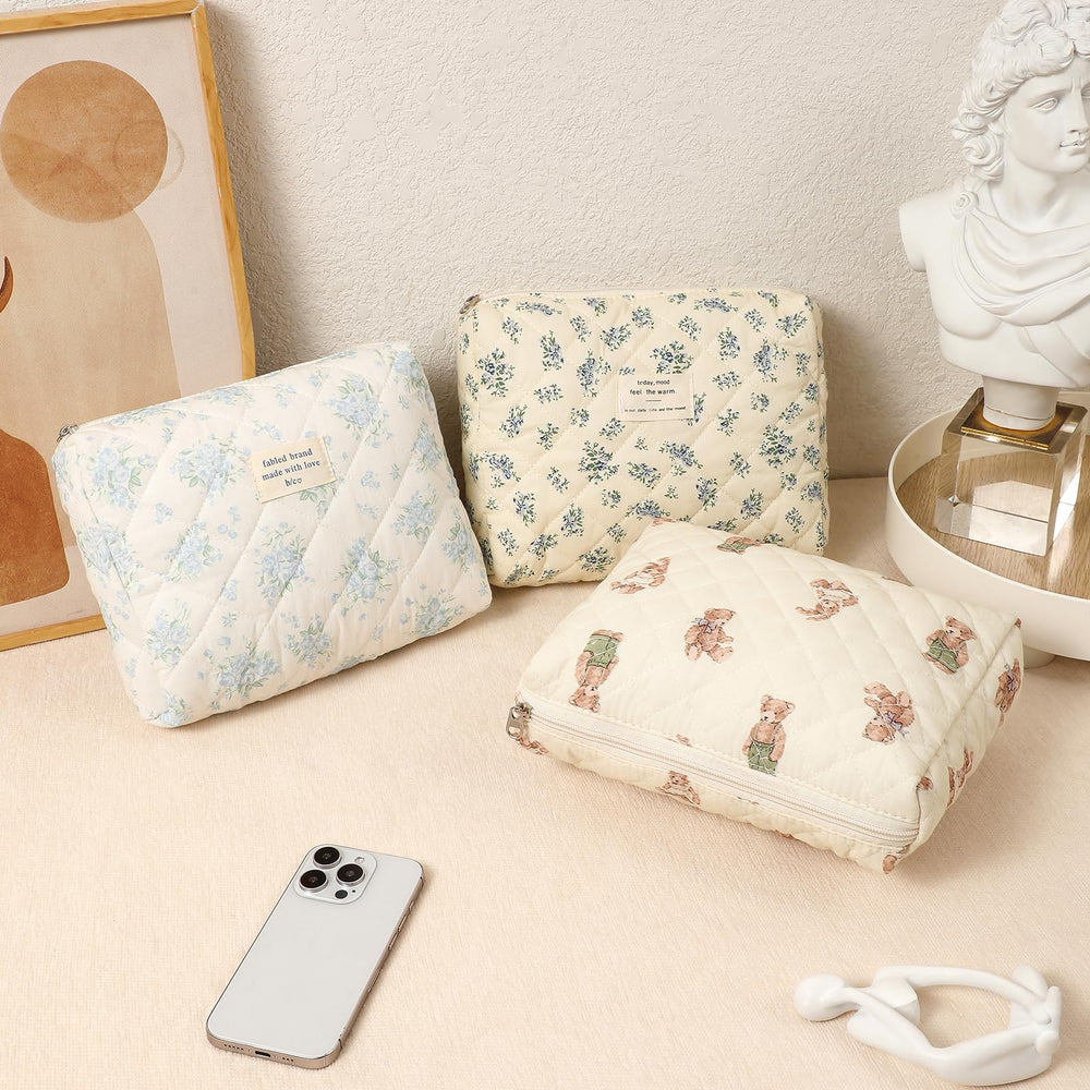 uekeboag travel toiletry bag; large capacity keeps essentials organized.