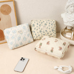 uekeboag travel toiletry bag; large capacity keeps essentials organized.