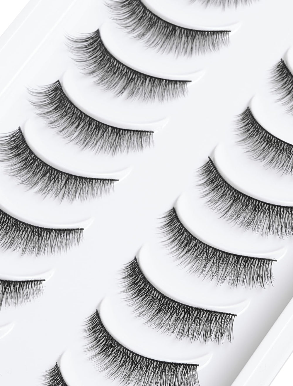 Ukrizi everyday-use lashes versatile for work, errands, or evenings.