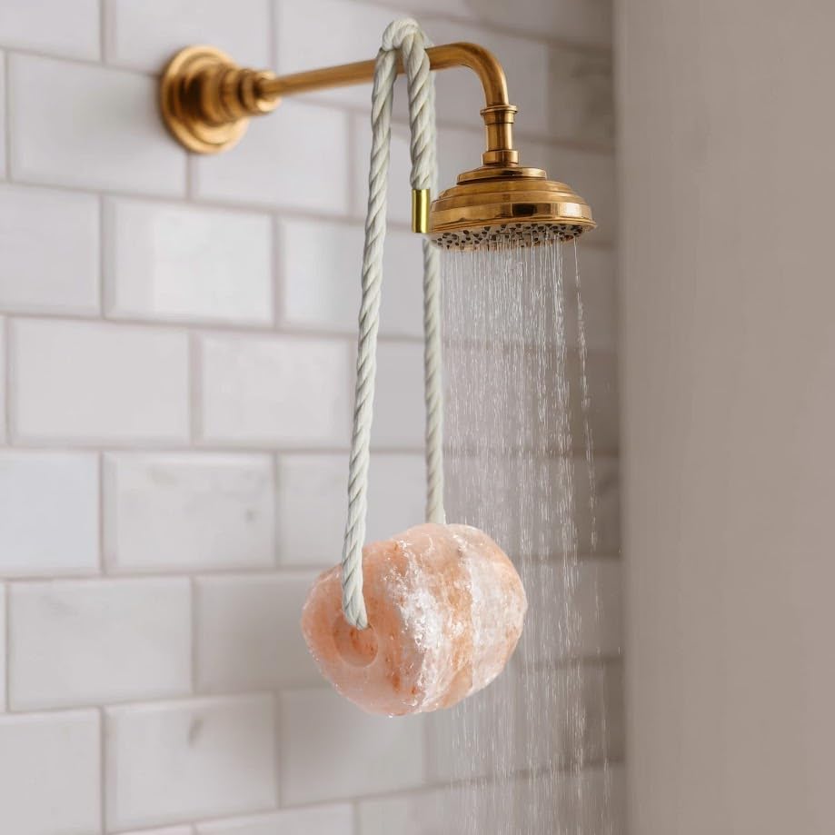 UMAID pink salt rock close-up showing natural minerals for bath rituals.