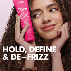 Umberto Giannini Creme De Curl Control Cream, textura sedosa para controlar el frizz.