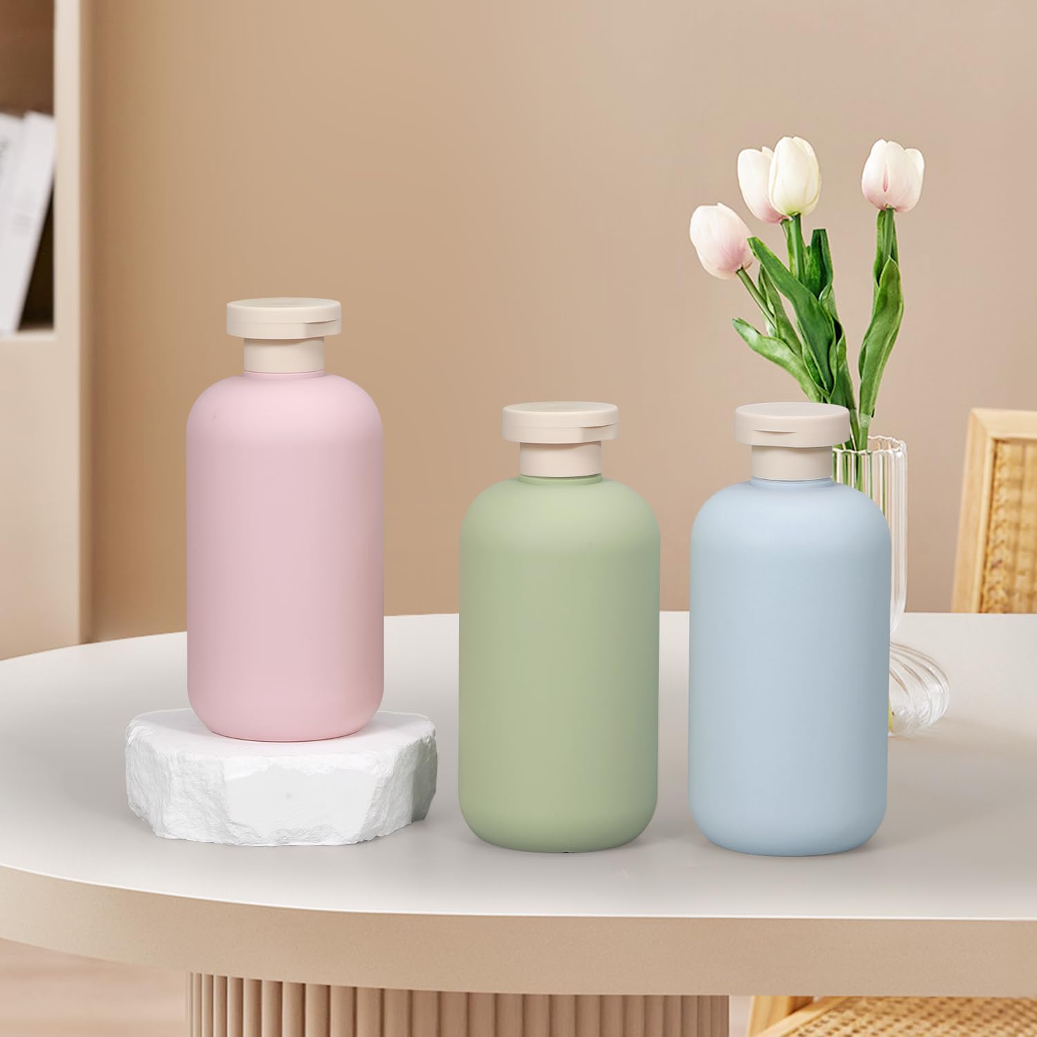 UMETASS leak-proof cap assembly ensures mess-free carry-on storage.