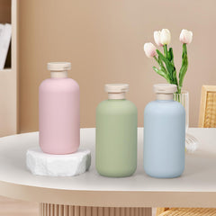 UMETASS leak-proof cap assembly ensures mess-free carry-on storage.