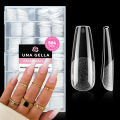 Puntas de uñas UNA GELLA forma ataúd larga, transparentes para un acabado natural.