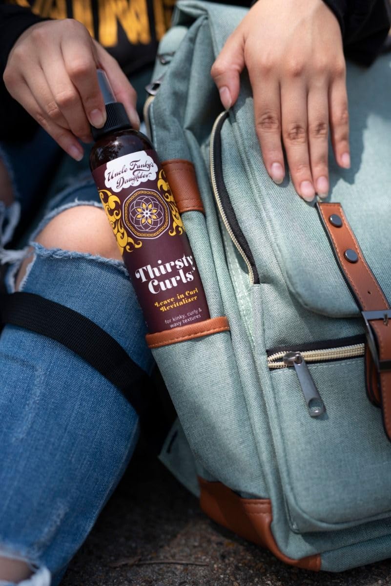 Uncle Funky's Daughter Thirsty Curls, leche de coco nutre y fortalece la melena de rizos.