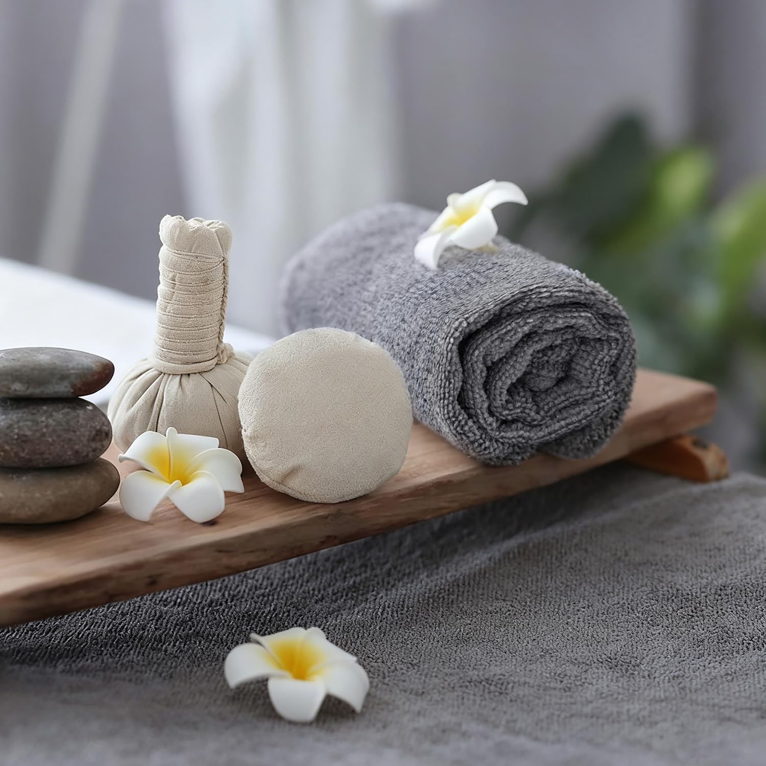 UNIMADE Salon Towels 24 Pack bulk packaging keeps supply steady.