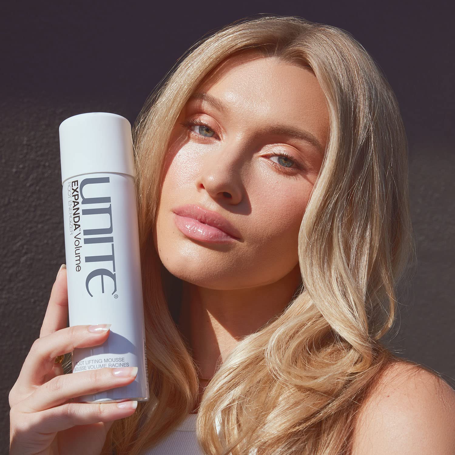 UNITE EXPANDA Volume expands volume and dimension for fuller hair