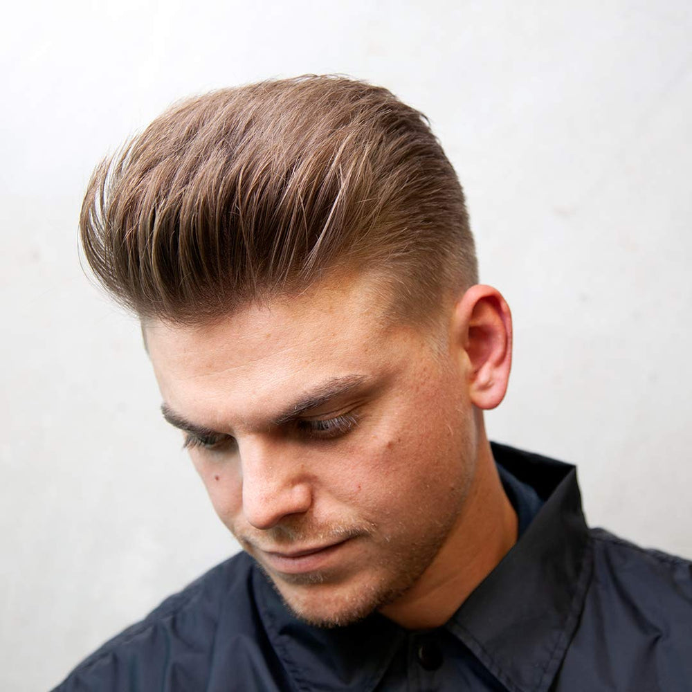 Arcilla texturizada de Uppercut Deluxe para cabello corto y medio.