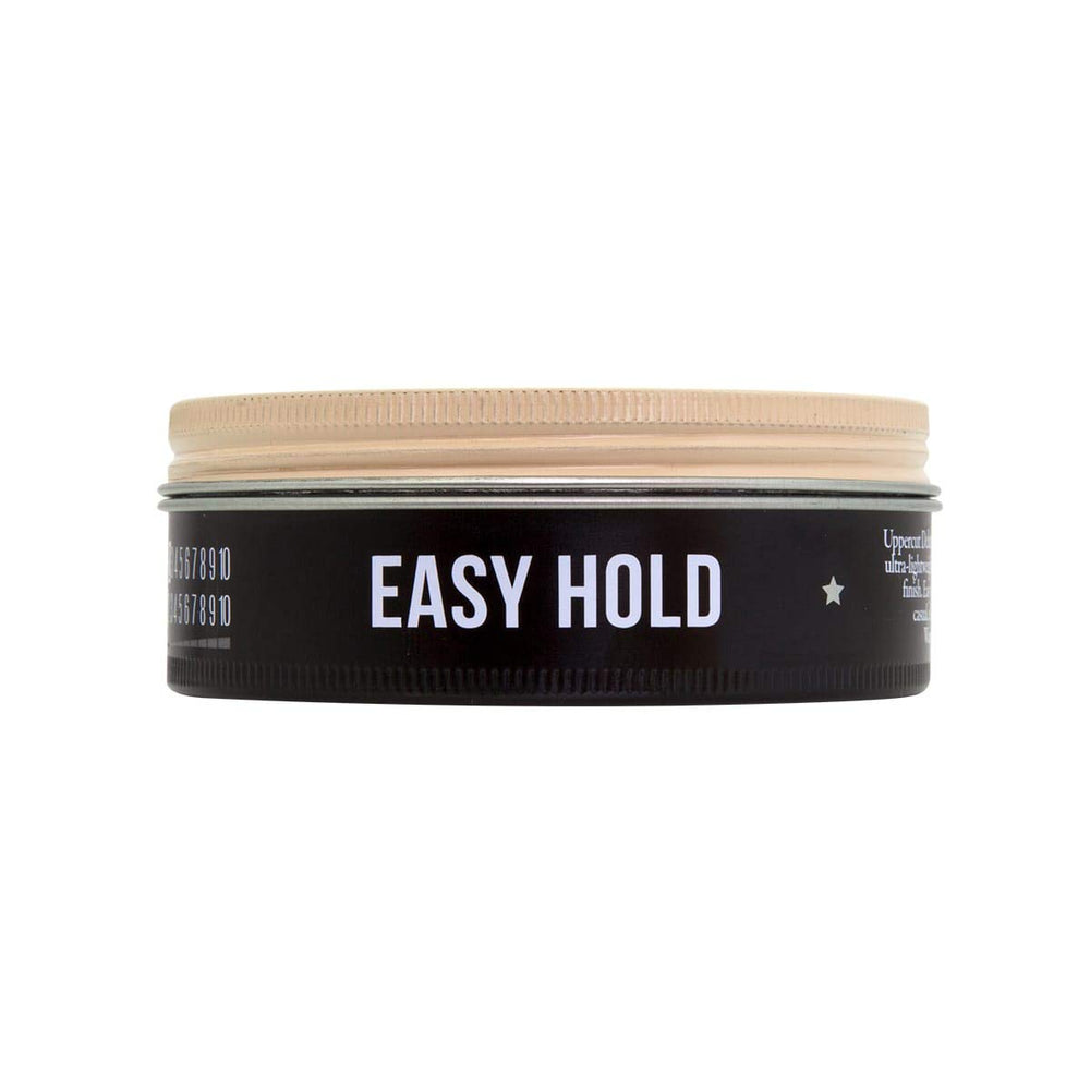 UPPERCUT DELUXE Easy Hold: textura suave en el cabello para un look casual.