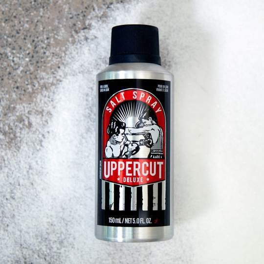 UPPERCUT DELUXE pelo humedo primer estilo para mayor control.