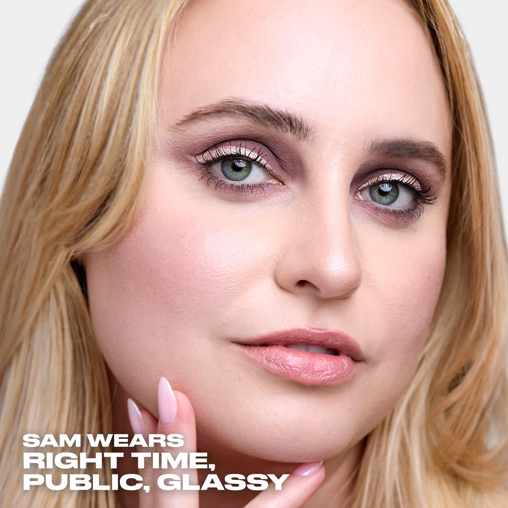 Urban Decay Naked3 Mini shimmering shade close-up for eye-catching highlights.