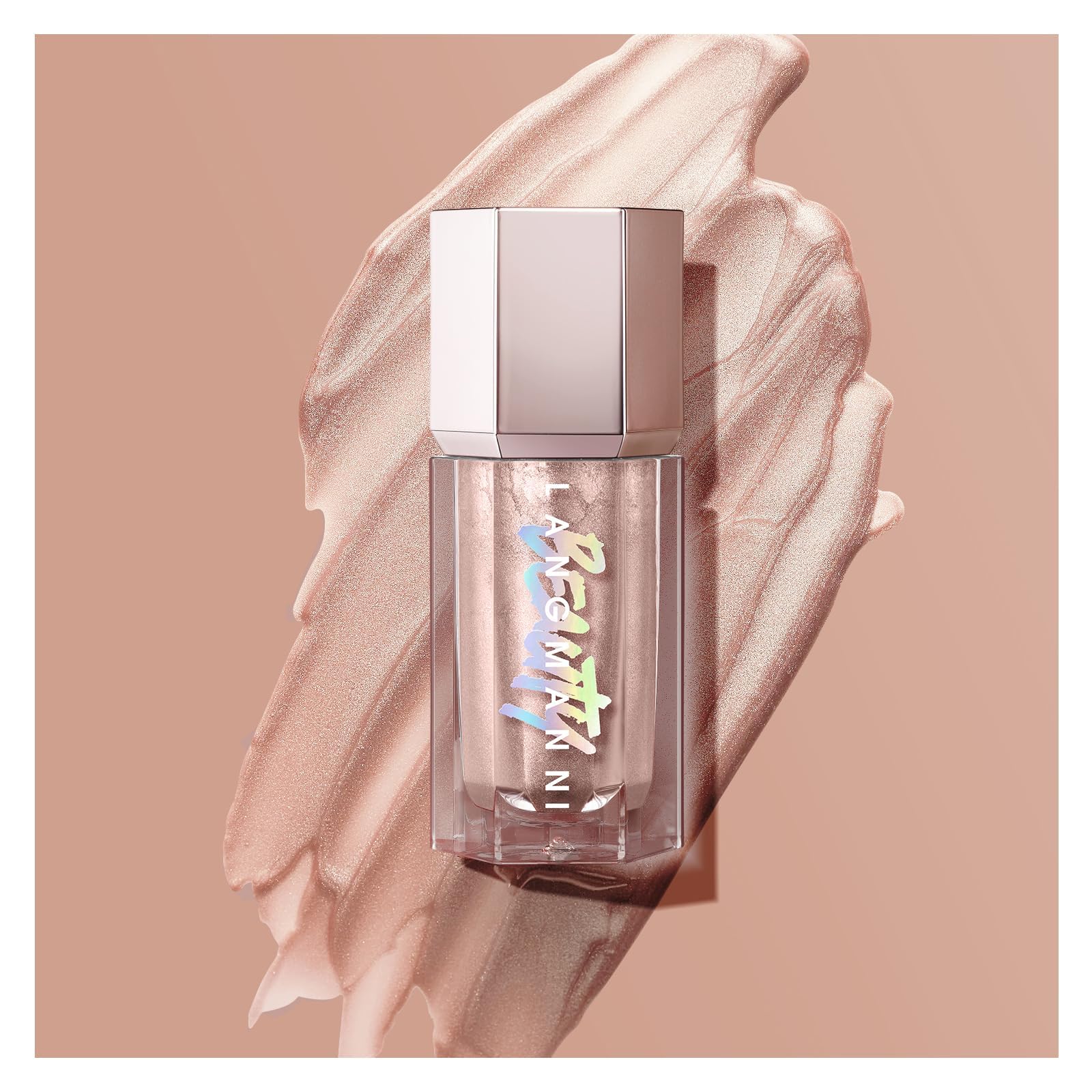 URQT iluminador líquido aporta brillo sutil para un resplandor natural.