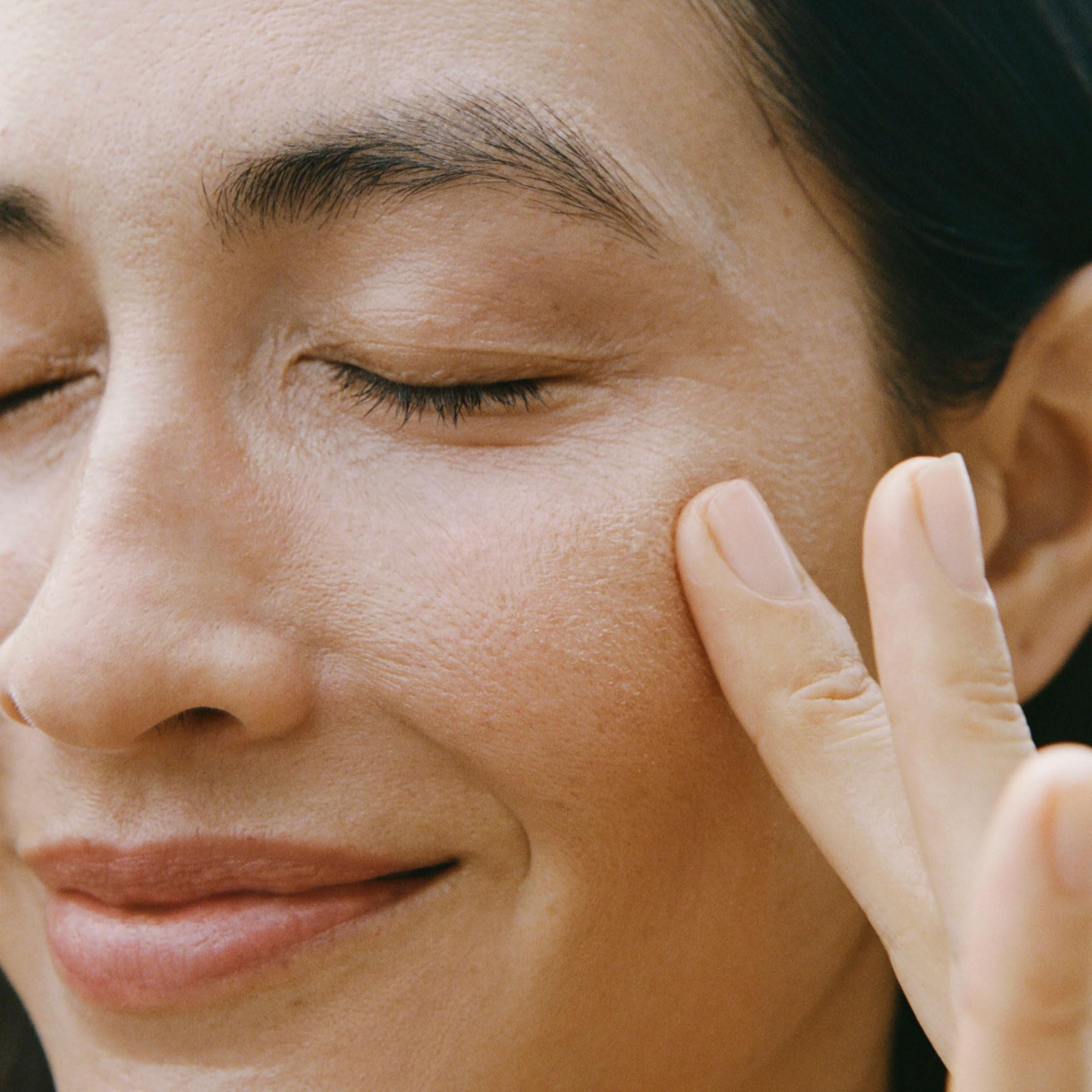 Ursa Major Forest Alchemy Eye Cream ingredients-chaga bottle signals brightening potential.