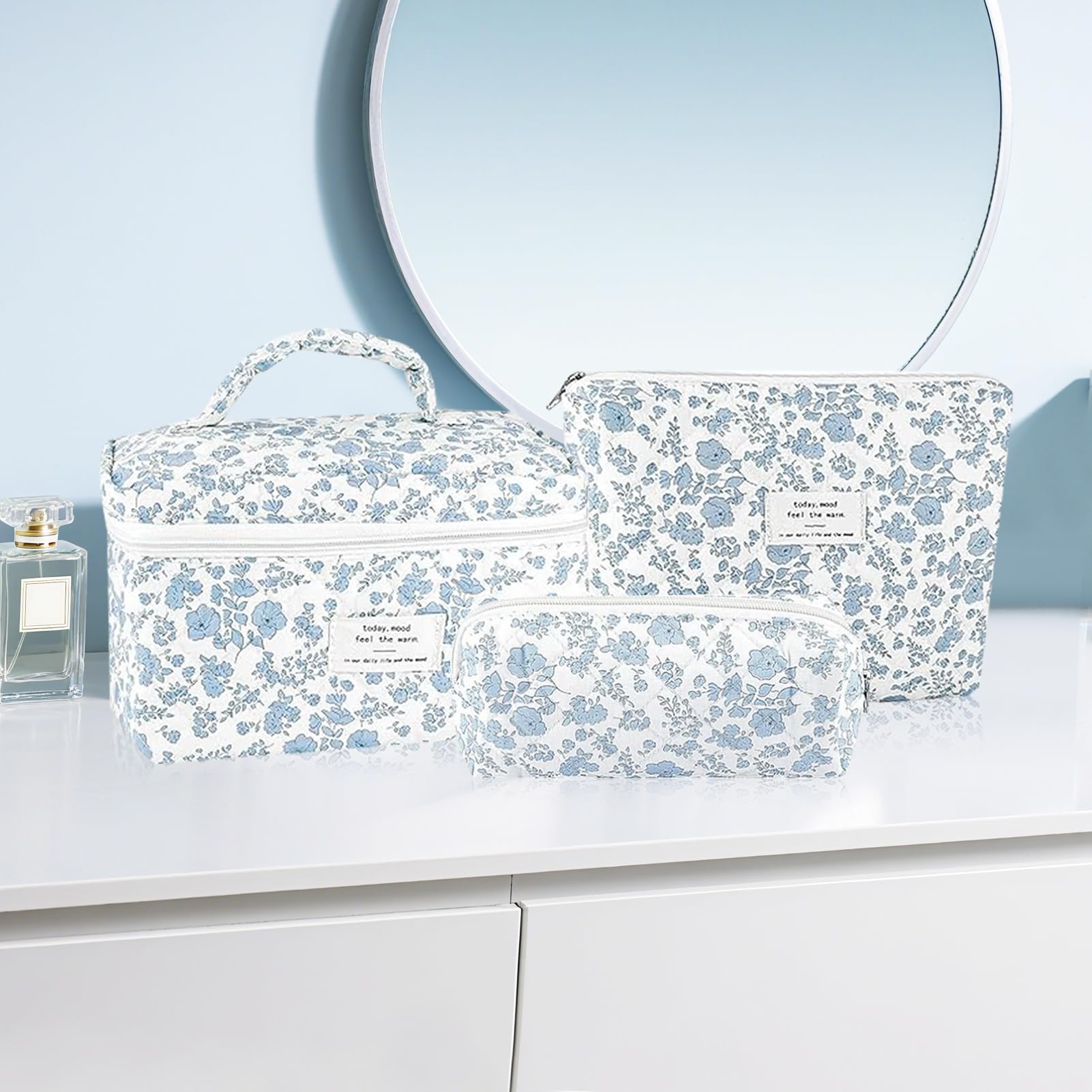 URSKYTOUS gift-ready cosmetic bag ideal travel companion