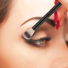 Urtlia lash cleaning brush bristles softly remove residue without pulling