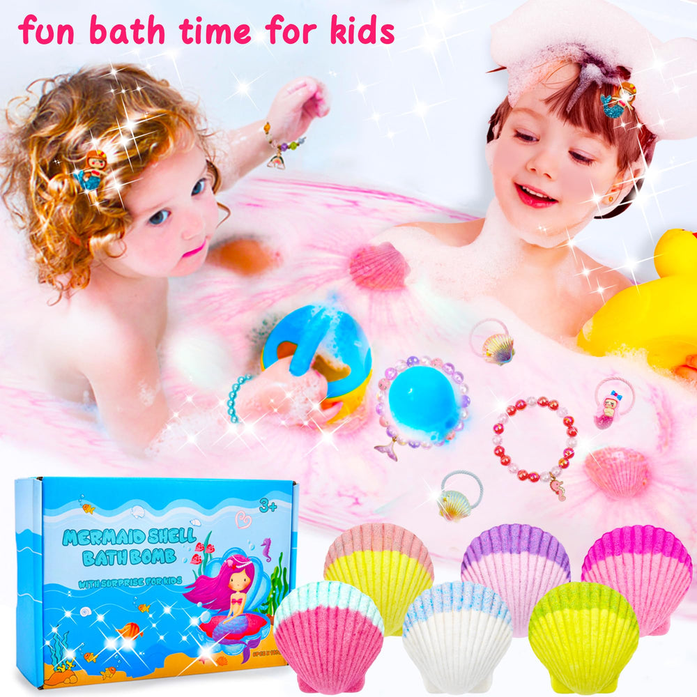 Agua coloreada y burbujeante con Usand Mermaid Bath Bombs.