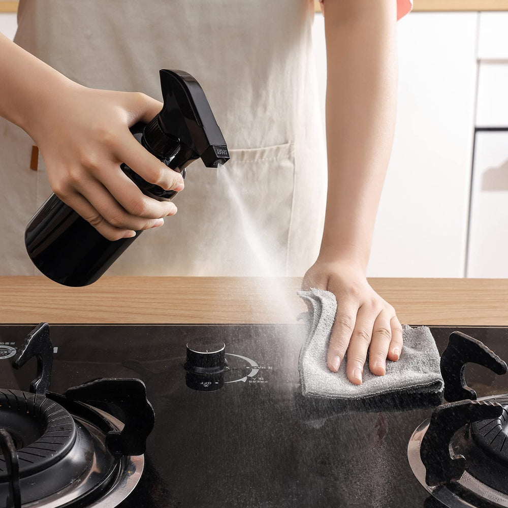 UUJOLY cap and nozzle close-up highlighting leak-resistant design.