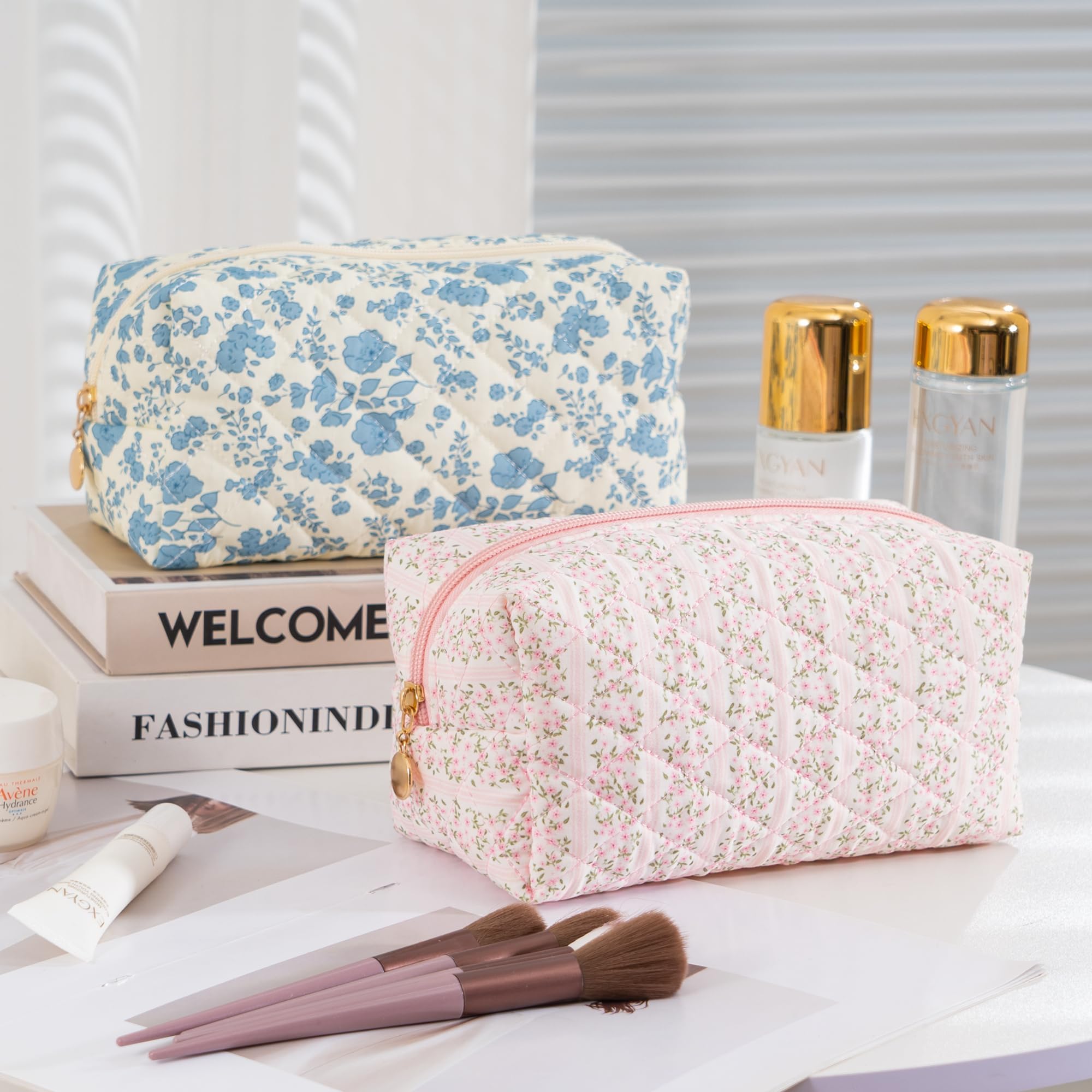 Gift-ready UUYUUY pastel bag, perfect for birthdays and holidays.