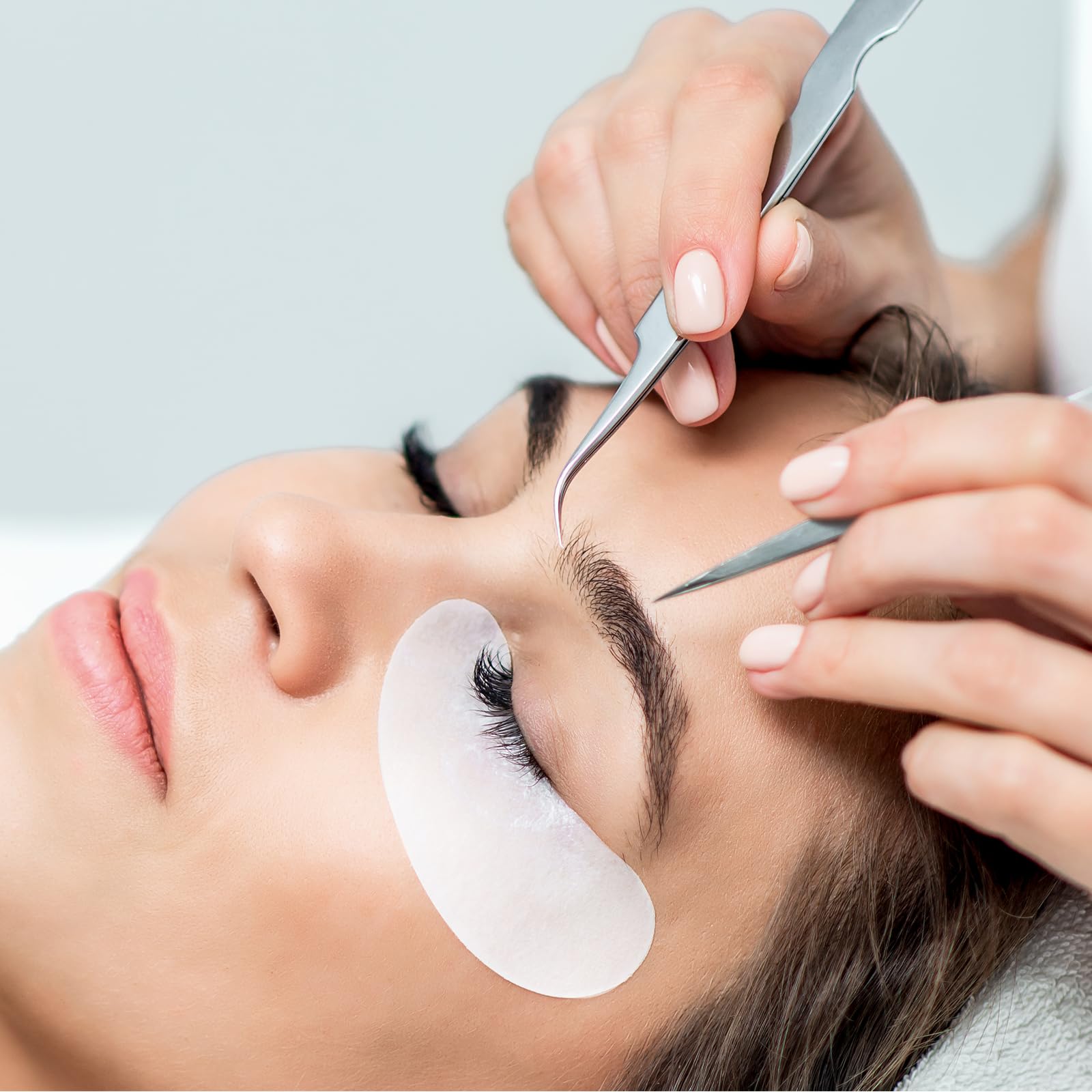 Vaincre cooling hydrogel eye patches deliver a refreshing feel after use.