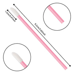 Vaincre soft flocked-tip close-up for smooth lip application.