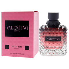 Valentino Donna Born In Roma Intense spray nozzle detail shows easy application for day and night.