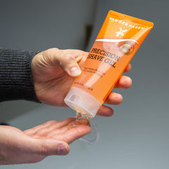 Van Der Hagen gel texture highlighting non-foaming formula in use