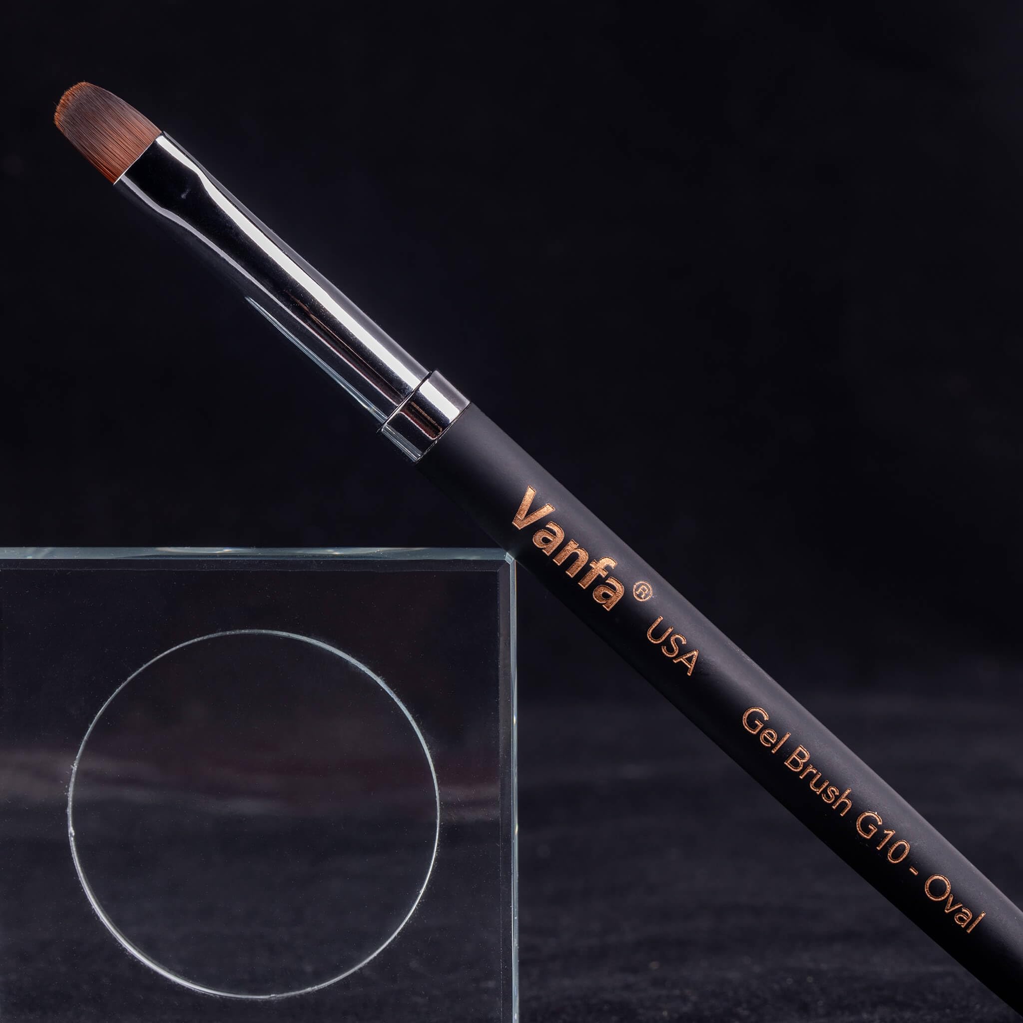 Vanfa gel nail brush oval head handle detail designed for comfortable extended use.