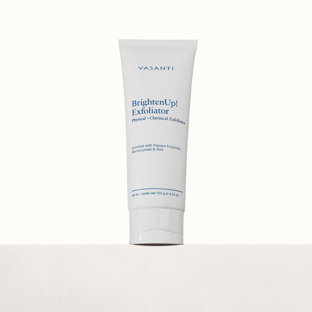 VASANTI Exfoliating Face Wash papaya slices evoke enzyme-based exfoliation benefits