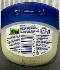 Vaseline Aloe Fresh cream application for daily moisturizing.