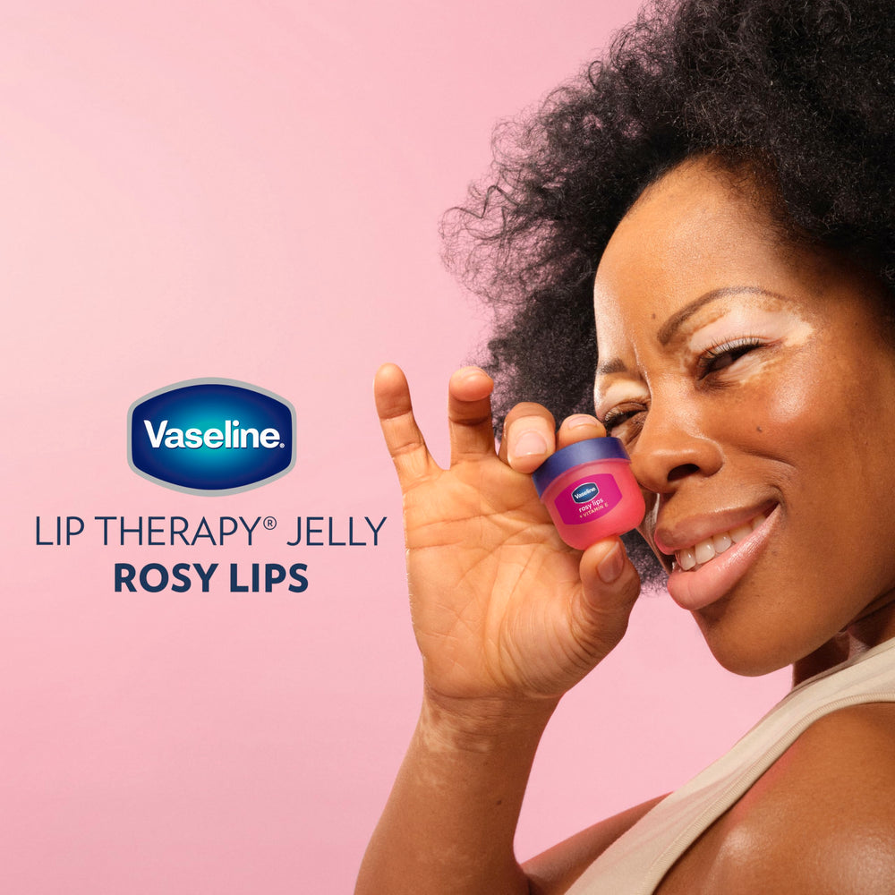 Rosy Lips Mini balm delivers a natural glossy rosy tint.