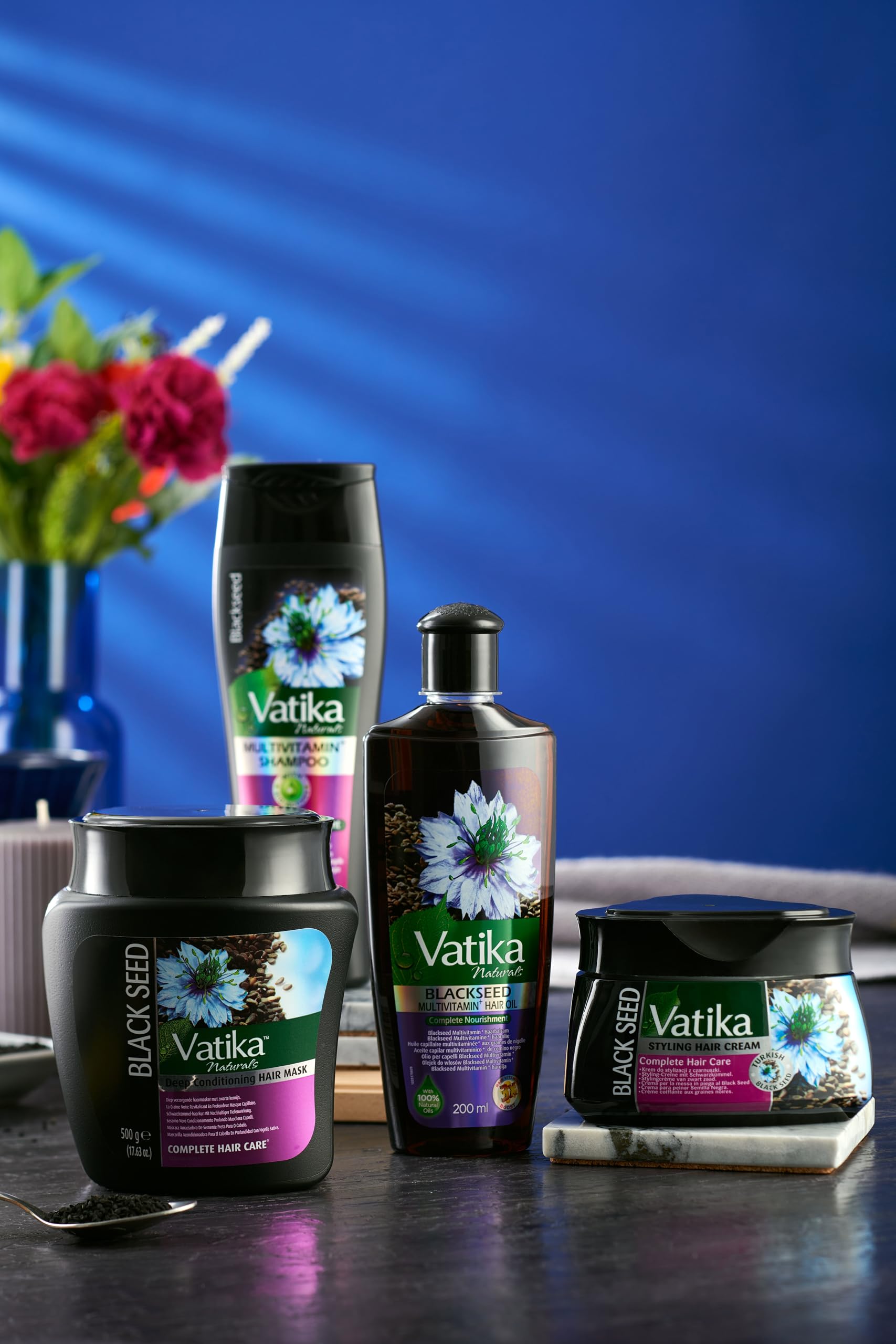 Vatika Naturals aplicación rápida, foco cabello humedecido, resultados visibles en poco tiempo.