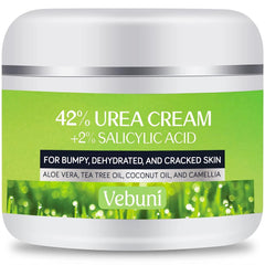 Crema Urea Vebuni para pies, suaviza callos y piel seca.
