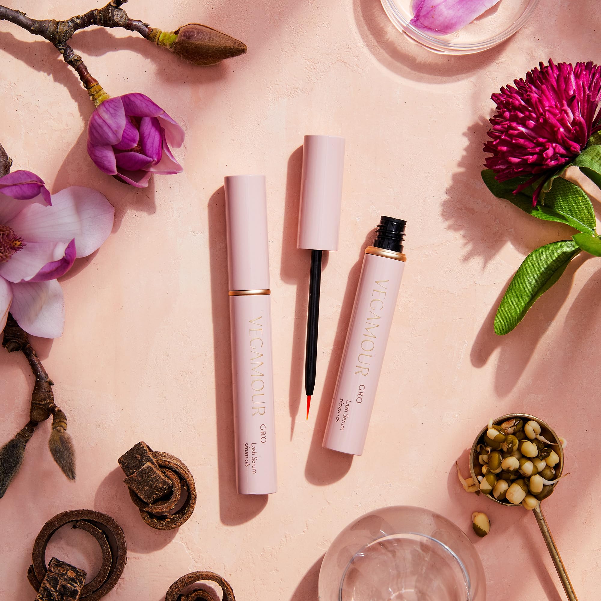Daily-use concept highlighting hormone-free eyelash enrichment with VEGAMOUR GRO.