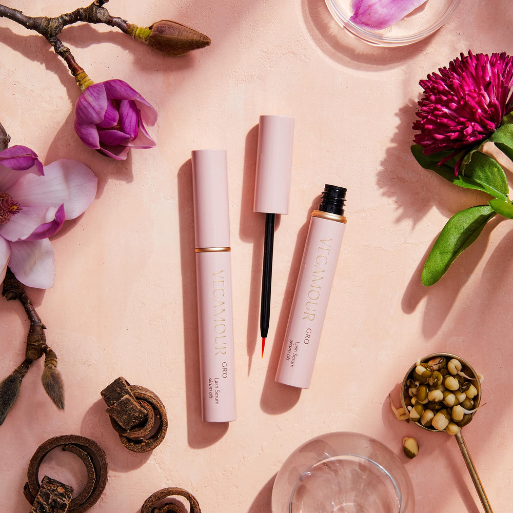 Daily-use concept highlighting hormone-free eyelash enrichment with VEGAMOUR GRO.