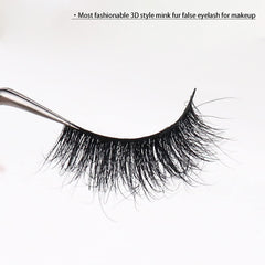 Veleasha Lashes full-volume effect for dramatic look