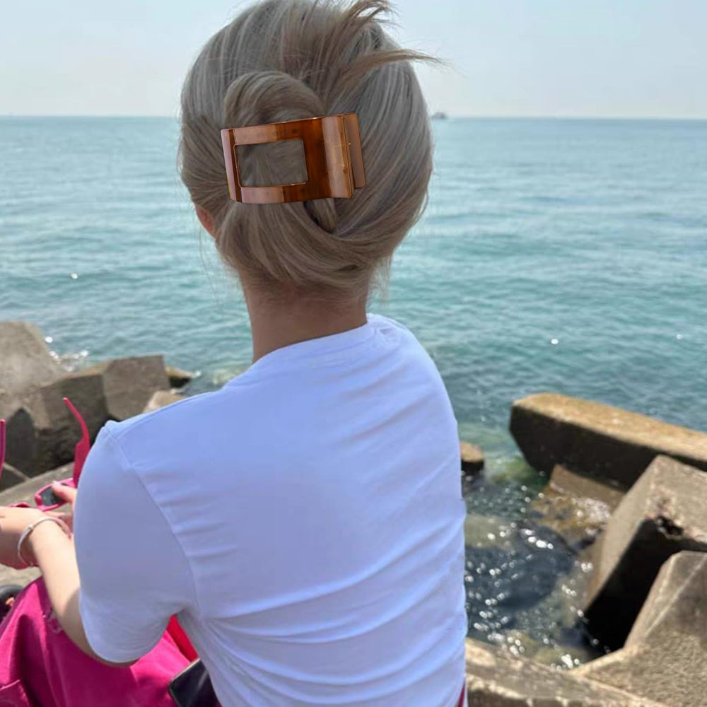 VELSCRUN daily-styling clip simplifies updos for busy mornings.
