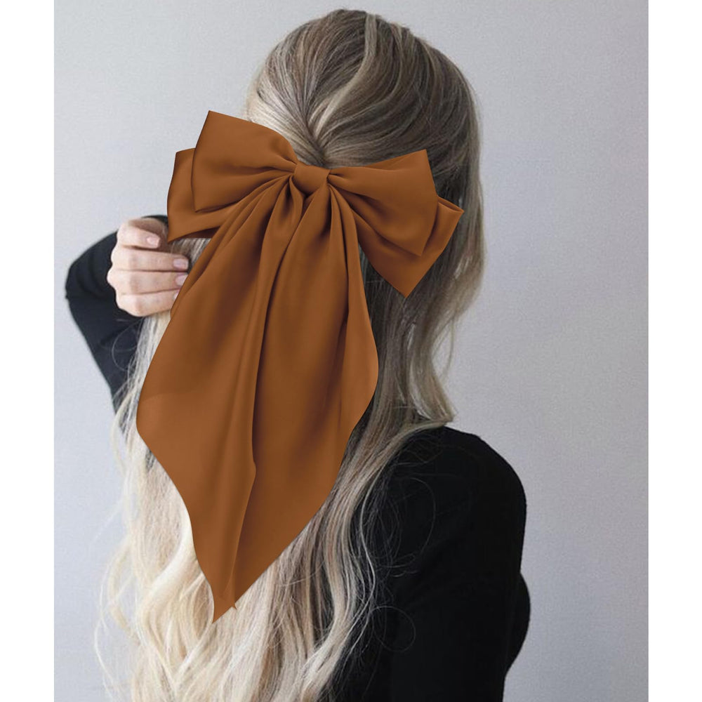 Lazo VelScrun marrón satinado grande para cabellos oscuros y looks clásicos.