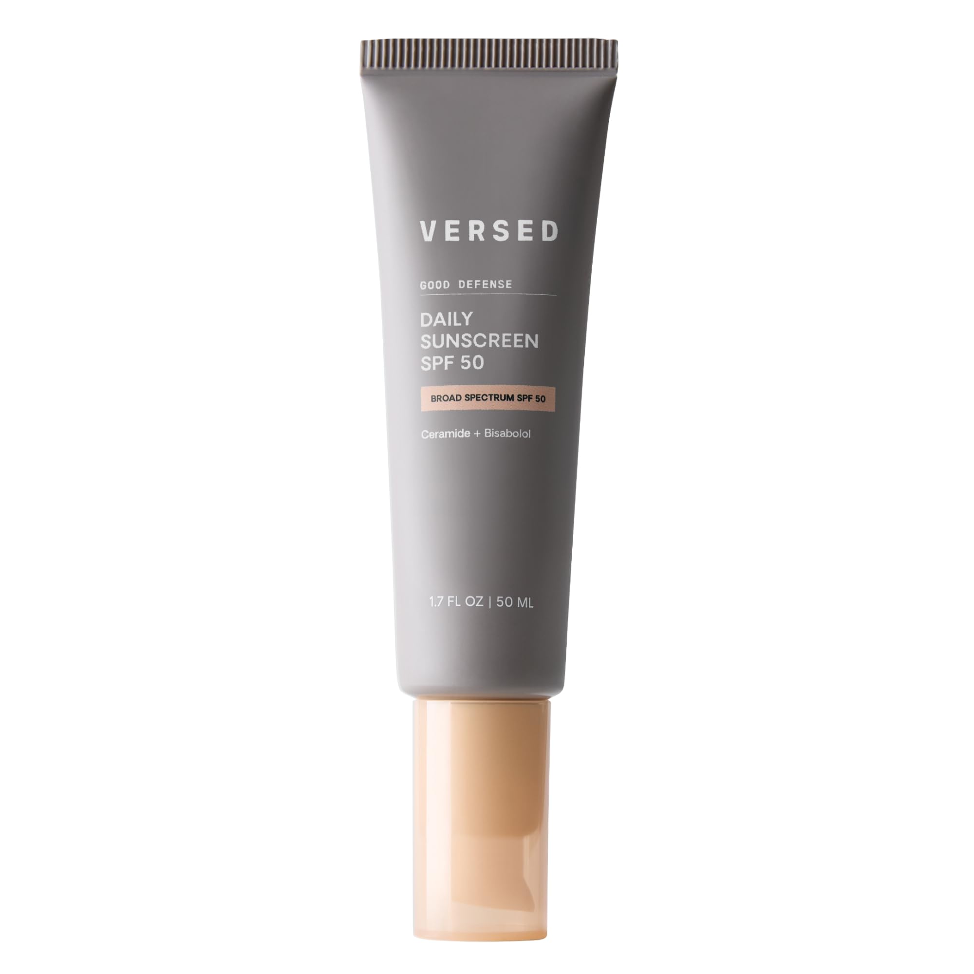 Versed Good Defense SPF 50 protege la piel con cobertura UV para uso diario.