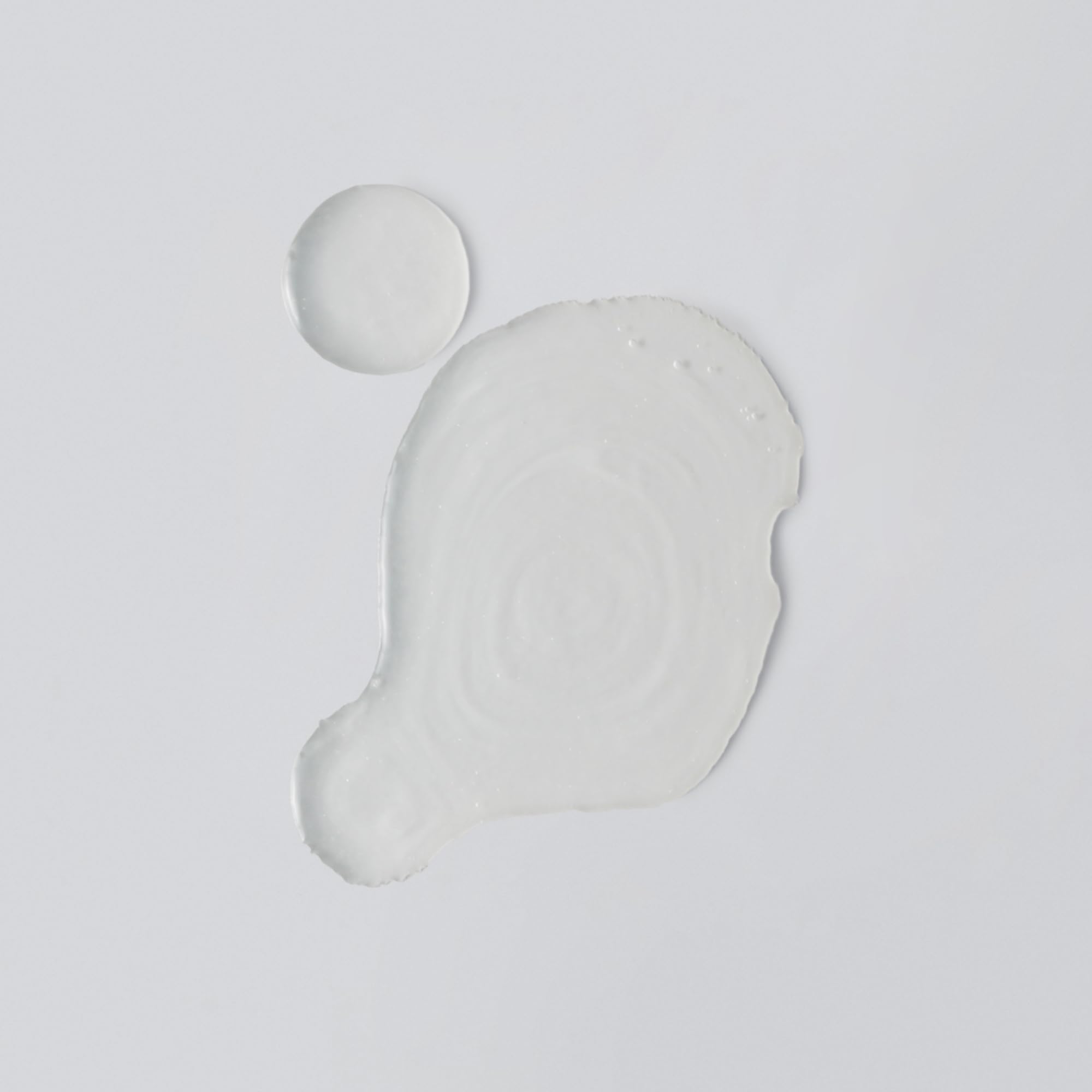 Versed Skin Soothe Tónico Lechoso, textura suave para hidratar.
